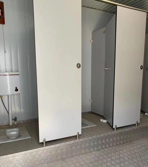 江西集装箱：移动厕所工艺案例